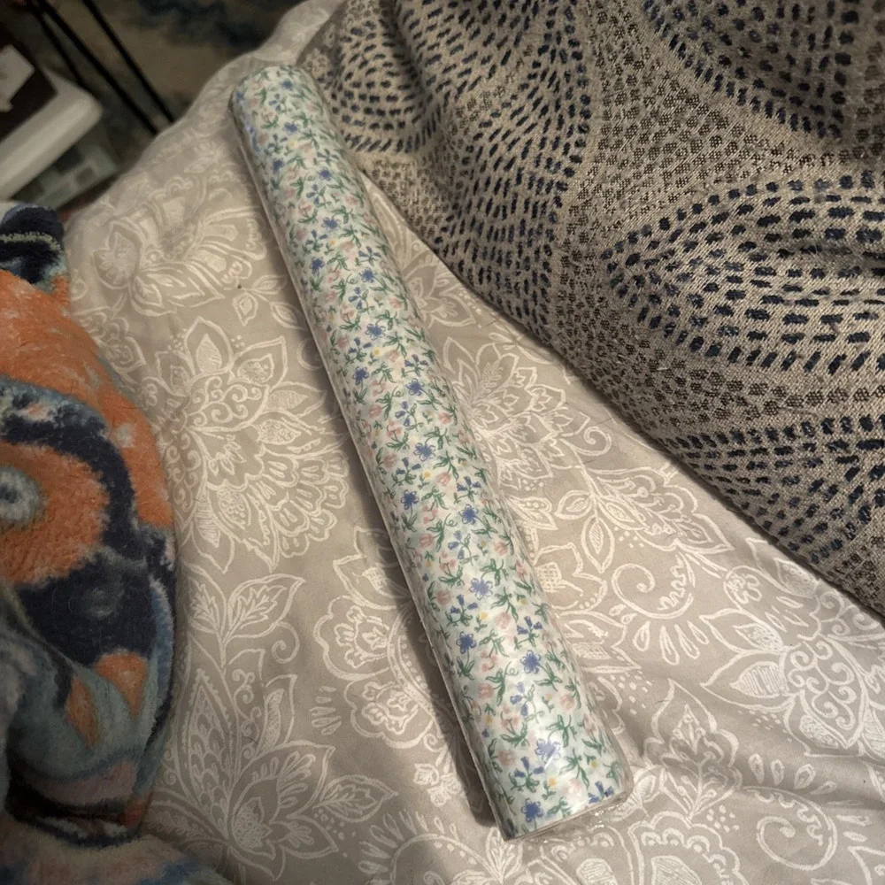 NIP Vintage ROLL Of Rubbermaid Villa Flora SHELF LINER/PAPER - 1990's  Pink Blue